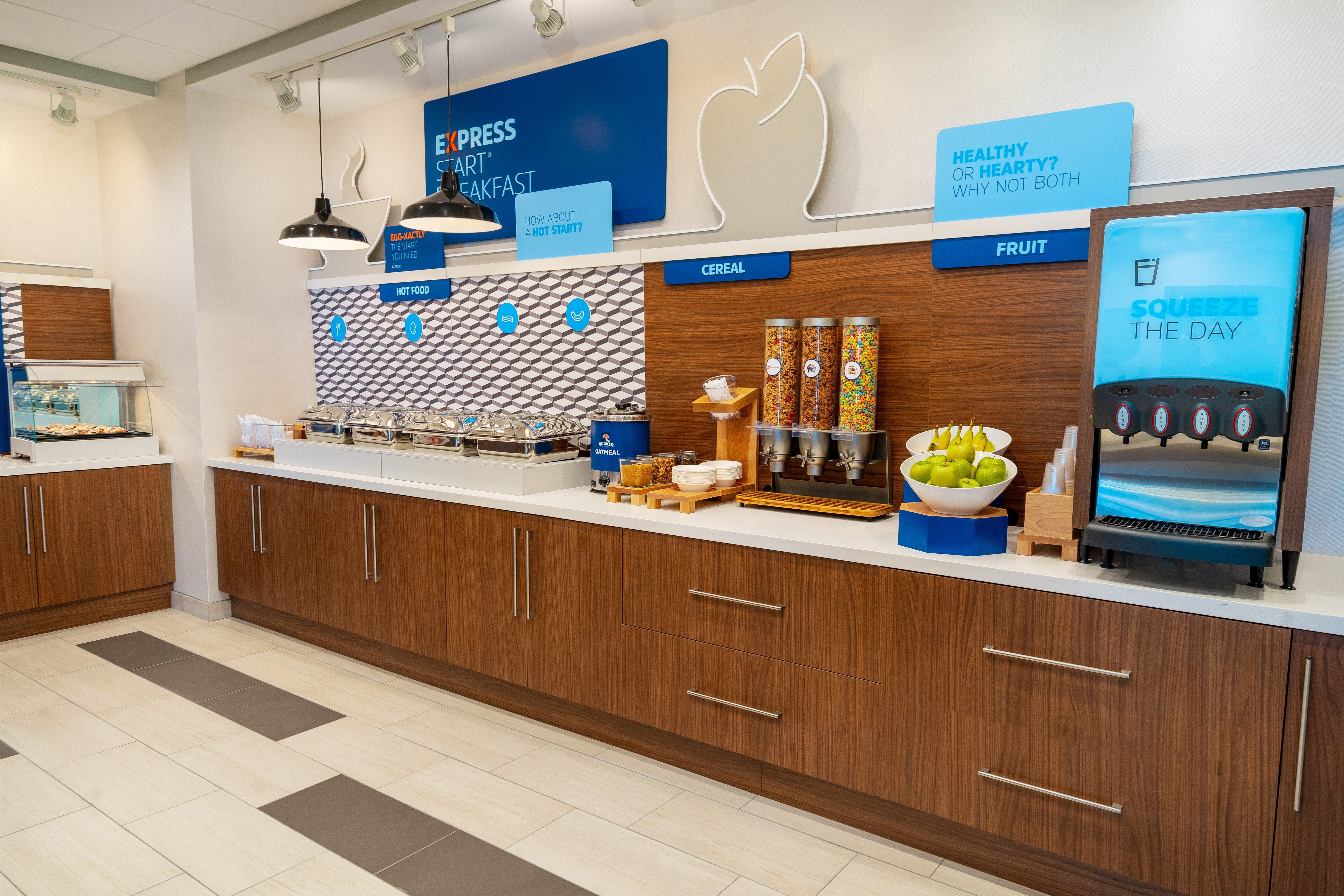 Holiday Inn Express & Suites - Las Vegas - E Tropicana By Ihg Buitenkant foto