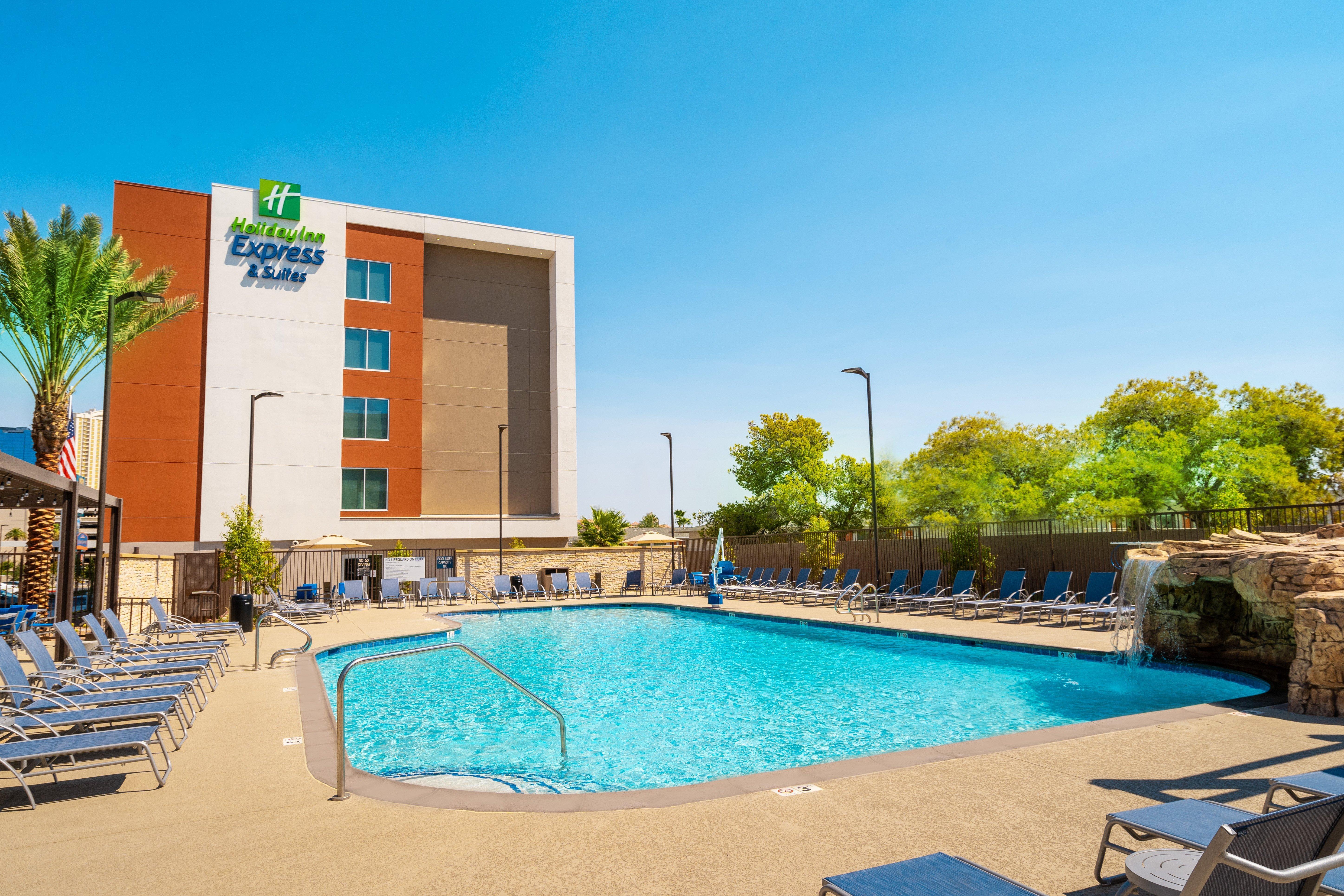 Holiday Inn Express & Suites - Las Vegas - E Tropicana By Ihg Buitenkant foto