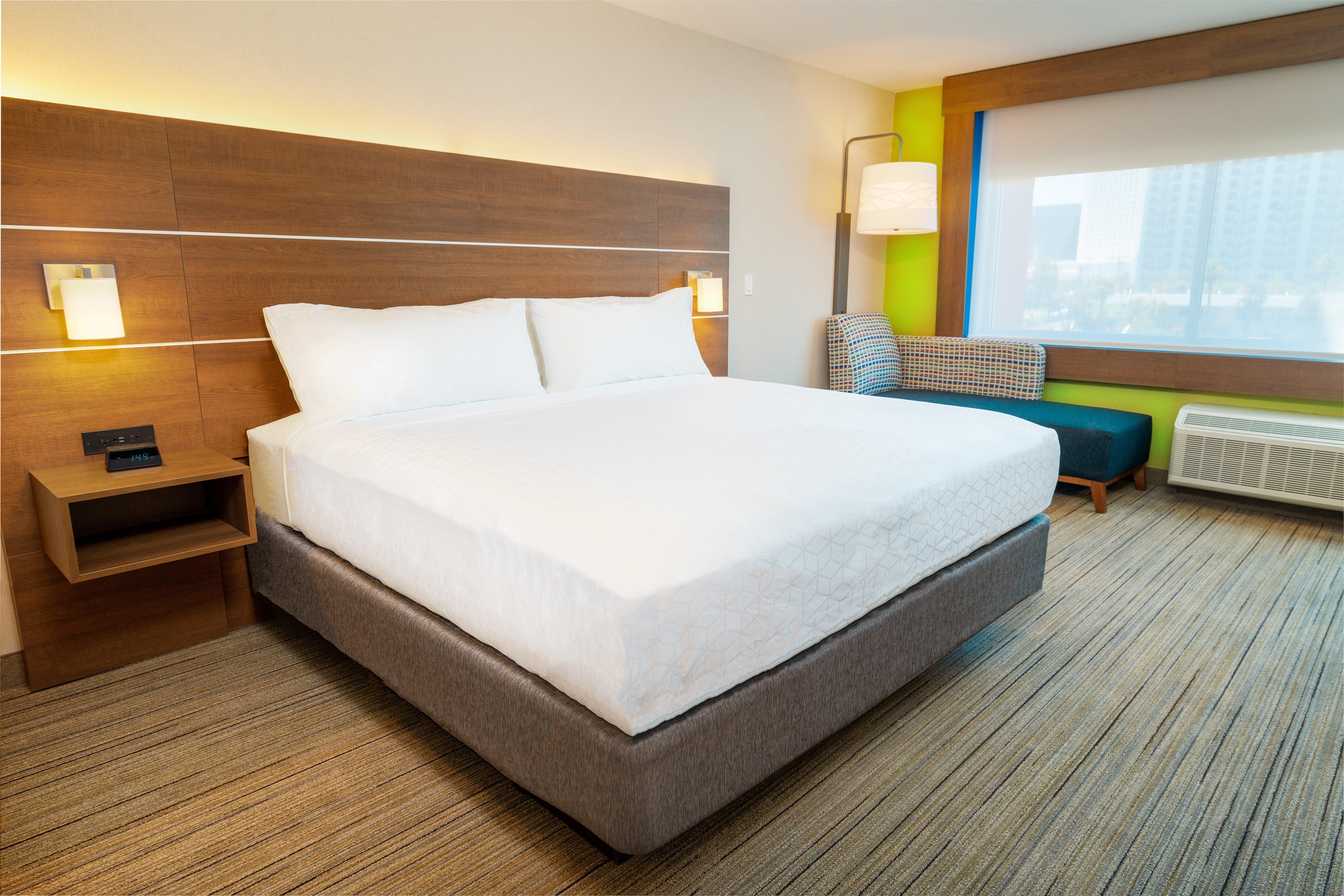 Holiday Inn Express & Suites - Las Vegas - E Tropicana By Ihg Buitenkant foto